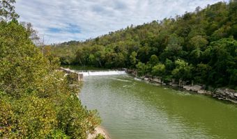 233 River Rd, Beattyville, KY 41311