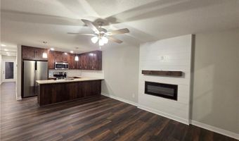 30 E 7th St, Adrian, MO 64720