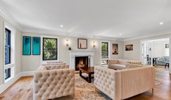 7601 PERSIMMON TREE Ln, Bethesda, MD 20817