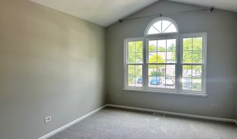 24 Cedar Grove Ct, Algonquin, IL 60102