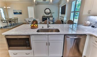 130 NE Crystal St, Crystal River, FL 34428