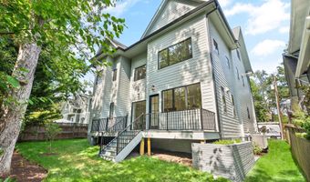 112 N HIGHLAND St, Arlington, VA 22201