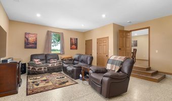 18519 Farm Road 2000, Aurora, MO 65605