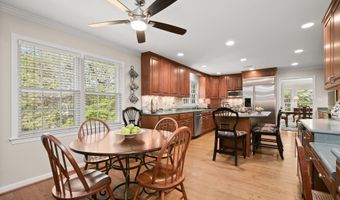 11836 HUNTING RIDGE Ct, Potomac, MD 20854