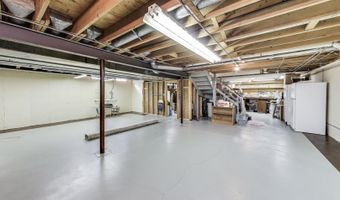 715 W Whiting Ln, Arlington Heights, IL 60004