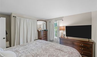 94 Maxson Hill Rd, Hopkinton, RI 02804