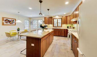 4238 50TH St NW, Washington, DC 20016
