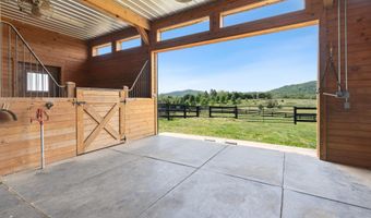 23 WHITE HORSE HILL Ln, Amissville, VA 20106