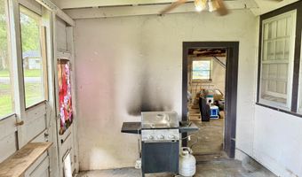 600 E Pearl St, Aurora, MO 65605