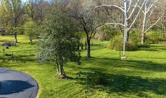 19 Pomeroy Rd, Athens, OH 45701