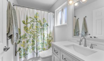 2807 NE Lotno Dr, Bend, OR 97701