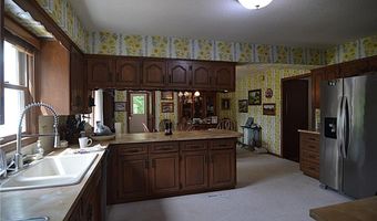 13905 Leavenworth Rd, Basehor, KS 66007