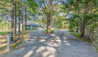 15 George W Finnerty Rd, Barrington, RI 02806