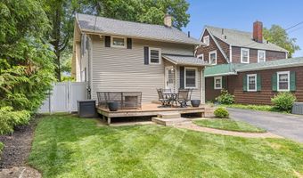 1052 Parkside Dr, Alliance, OH 44601