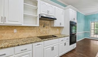 2077 Coolidge Way NW, Acworth, GA 30101