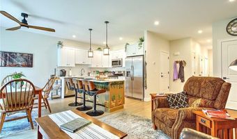 1485 Lonsdale Ave C, Lincoln, RI 02865