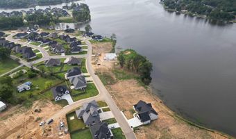 6107 Majestic Waters Dr, Benton, AR 72019