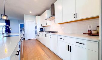 22391 CLAUDE MOORE Dr, Ashburn, VA 20148
