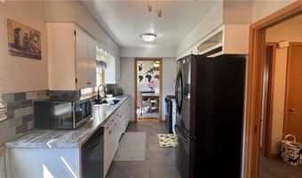 2009 W Oakland Ave, Austin, MN 55912