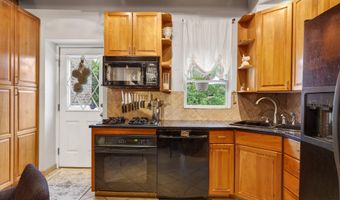 82 Dove St, Albany, NY 12210