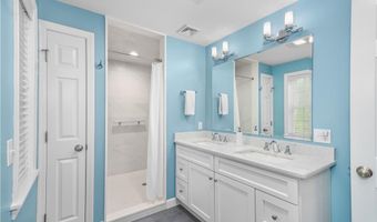 17 Will Croft St, Cumberland, RI 02864