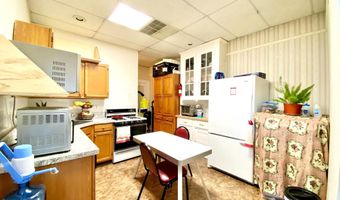 8 COMMONWEALTH Ave, Claymont, DE 19703