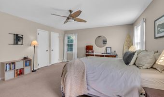 124 Sandpiper Dr, Belford, NJ 07718