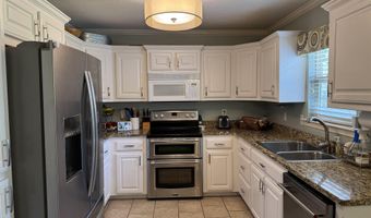 1995 Shelby Dr, Benton, AR 72015