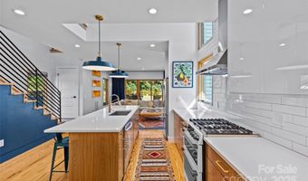 2553 Elkwood Cir, Charlotte, NC 28205