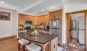 52 Eagle Cottage Ln 8, Banner Elk, NC 28604