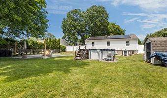 33 Fairhaven Rd, Cumberland, RI 02864
