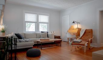 301 ADAMS St B, Annapolis, MD 21403