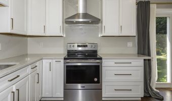 3305 Williamsburg Rd, Ann Arbor, MI 48108