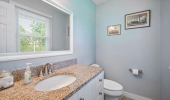 911 Mesa Verde Pl, Ames, IA 50014