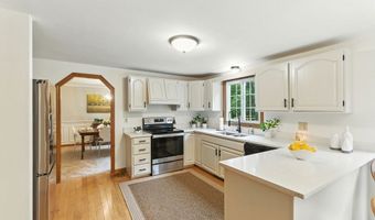 9 Ellsworth Rd, Andover, MA 01810