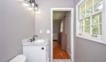 1458 CLUBVIEW Dr, Alexander City, AL 35010