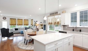 152 Edenton Dr, Barnegat, NJ 08005