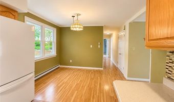 32 W Sylvan Dr, Allen, PA 18067