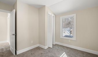 6 Juniper Ridge Dr, Danbury, CT 06811