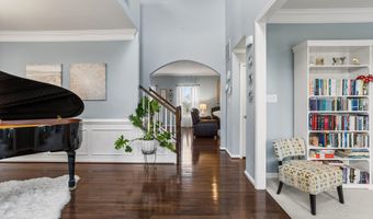 10 Gina Dr, Allentown, NJ 08501