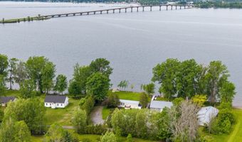 279 Hunter N Rd, Alburgh, VT 05440