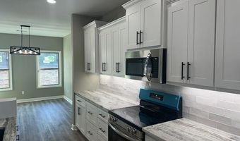 1104 Duke Dr, Bauxite, AR 72011