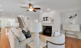 20997 POTOMAC TRAIL Cir, Ashburn, VA 20148