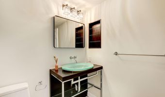 4808 MOORLAND Ln 711, Bethesda, MD 20814