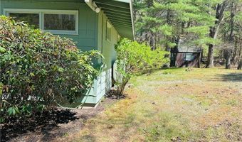 72 Overlea Rd, North Smithfield, RI 02896