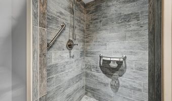 34 Windsor Ave, Augusta, ME 04330