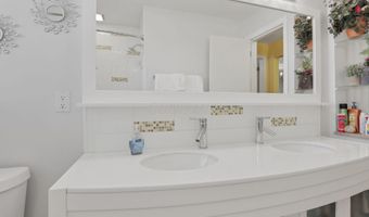 1205 Kenwick Rd, Columbus, OH 43209