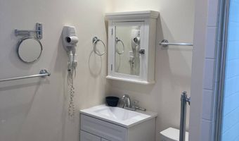 2136 Montauk Hwy Suite 202, Amagansett, NY 11930