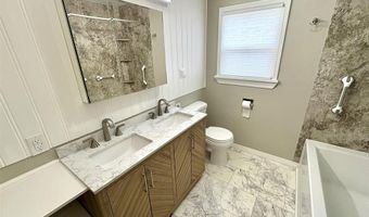 30 N Division St, Cowley, WY 82420