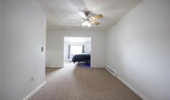 420 Woodward Rd 28, North Providence, RI 02904